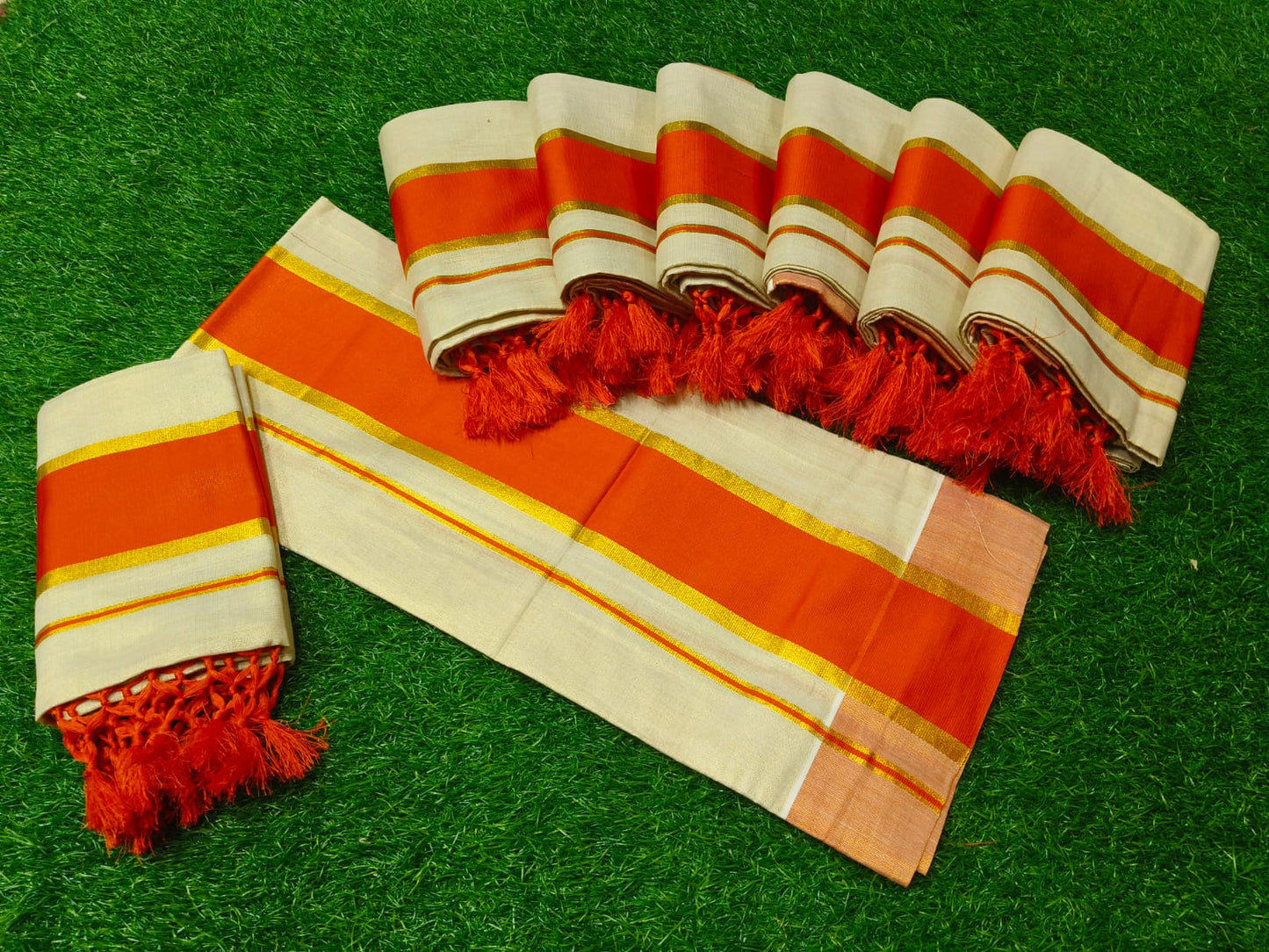 Gold Tissue Settu Mundu – Traditional Kerala Elegance