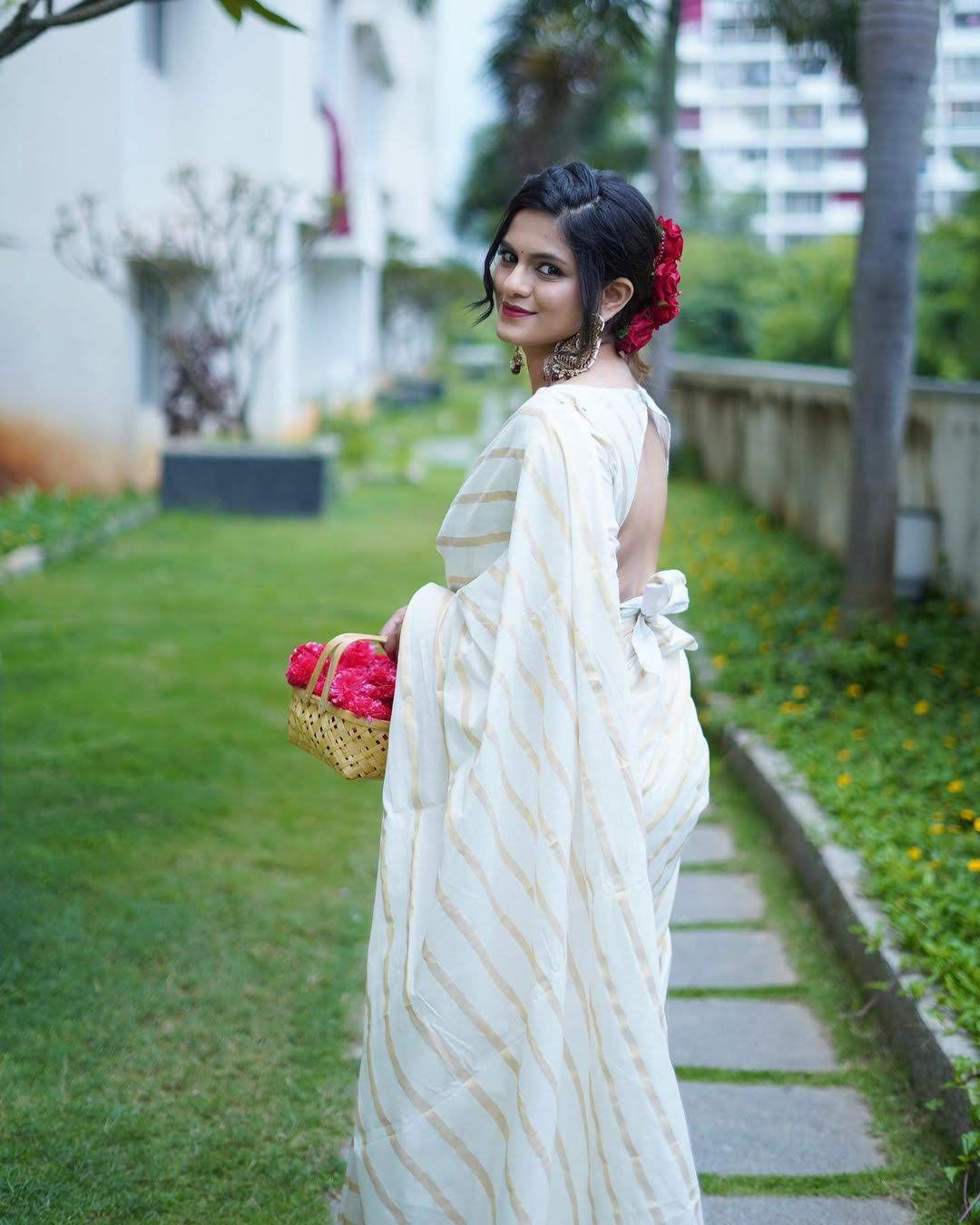 Cotton Golden Lines Saree with Tassels