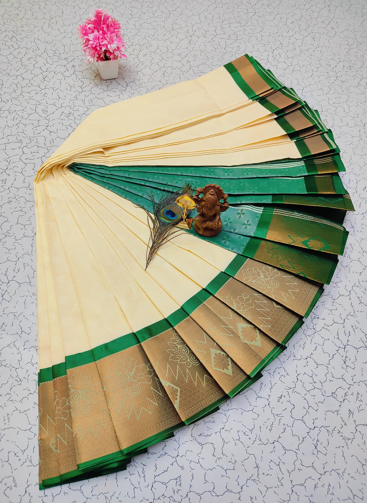 Poonthamil Silk Sarees β¨ | Elegant 3D Embossed Karizma Silk Saree