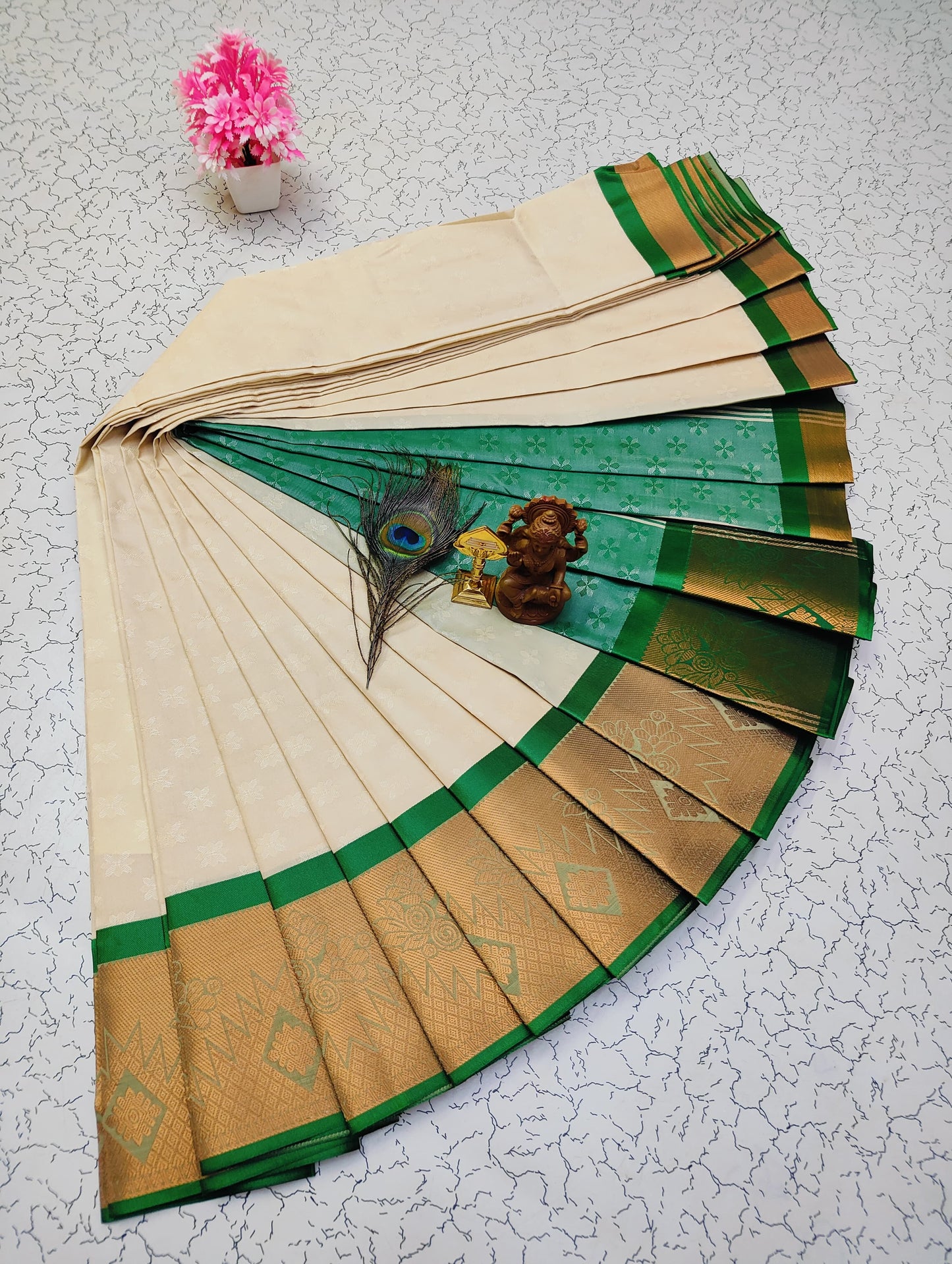 Poonthamil Silk Sarees β¨ | Elegant 3D Embossed Karizma Silk Saree