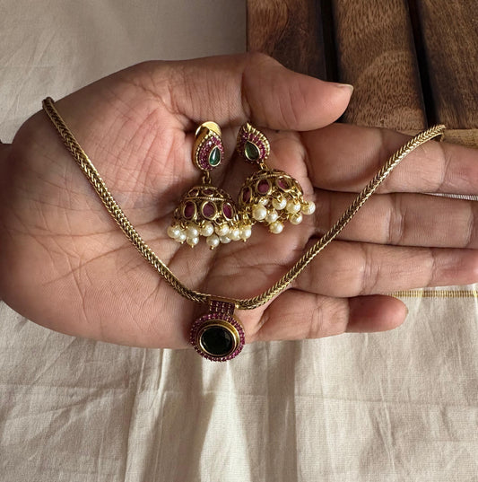 Green Pendant Chain