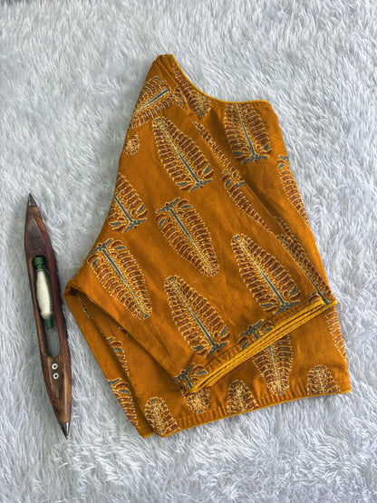 Pattern Boatneck Kum Round Neck in Princess Cut | Ready Made Blouse