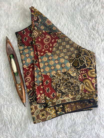 Pattern Boatneck Kum Round Neck in Princess Cut | Ready Made Blouse