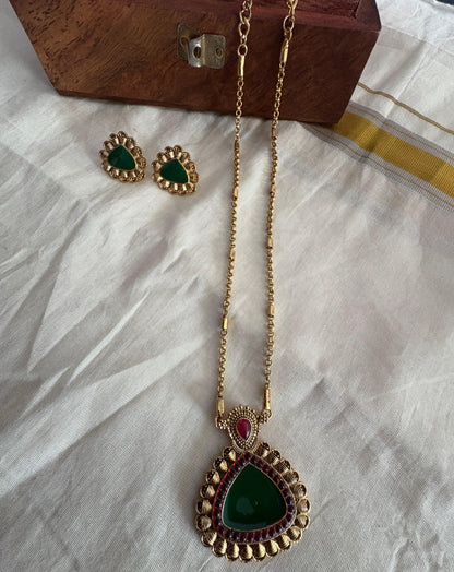 Single Pendant Neck Set – Dark Green