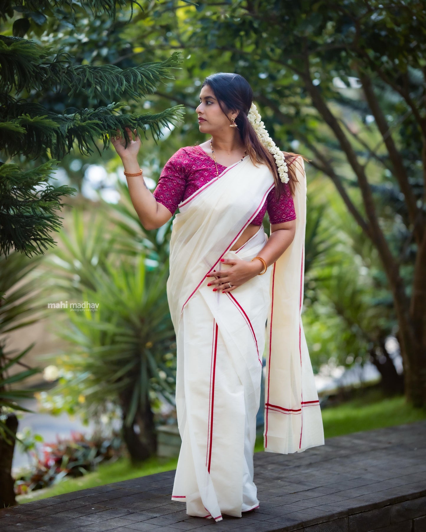Puliyilakara Set Mundu with Readymade Blouse