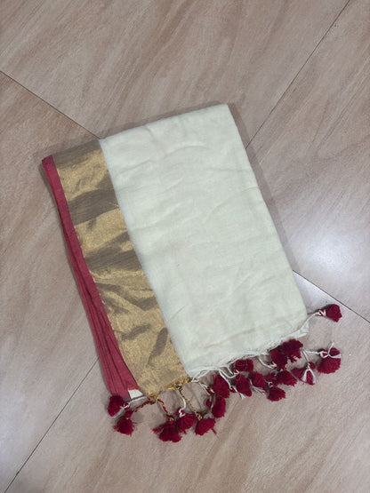 Red Border Off White Mul Mul Saree – Premium Quality