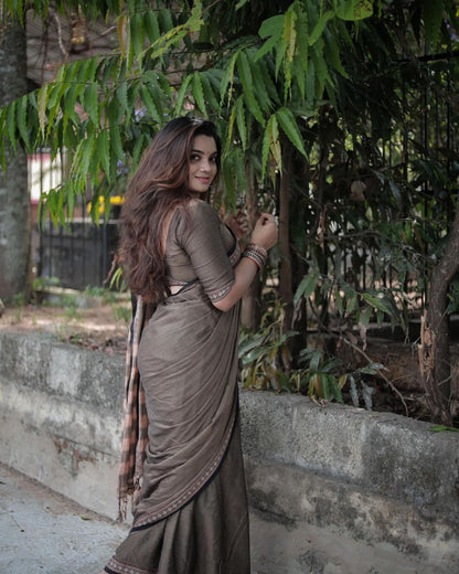 Pure Cotton Coin Small Border Saree