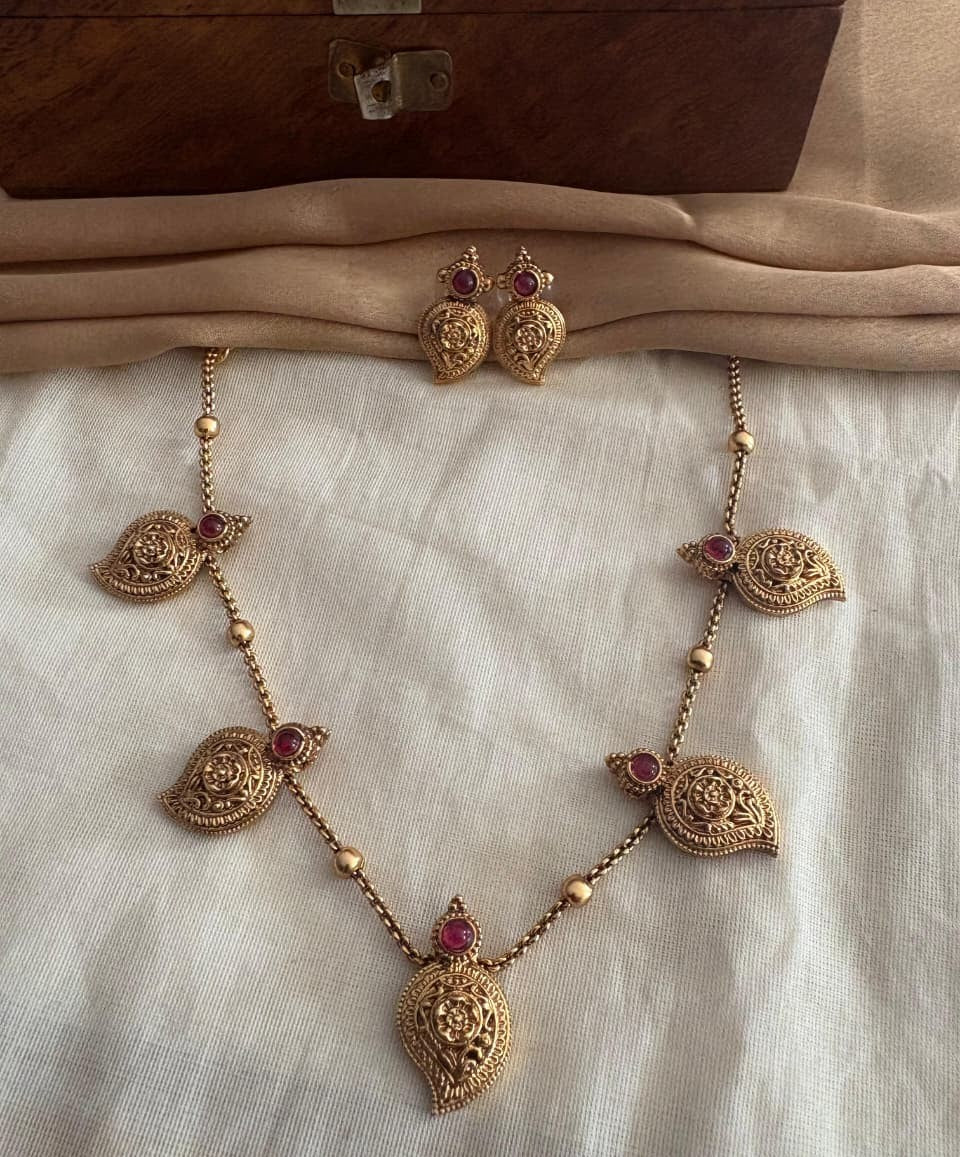Mango Necklace