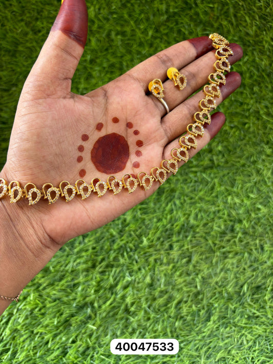 Antique Necklace Set – Timeless Tradition in Matte Gold