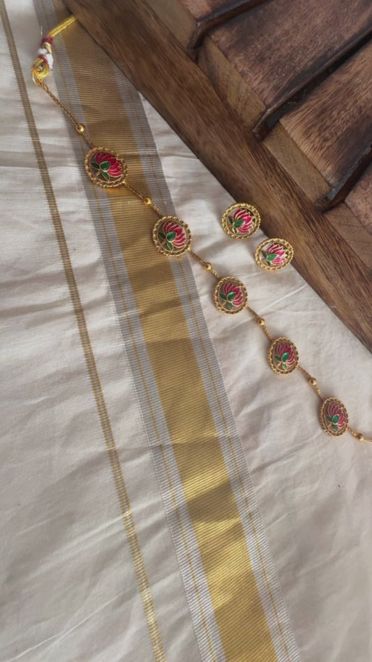 Lotus Choker